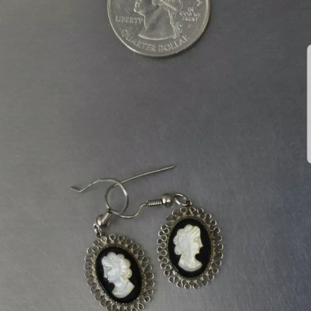 Vintage Sterling Silver cameo earrings - Picture 4 of 6